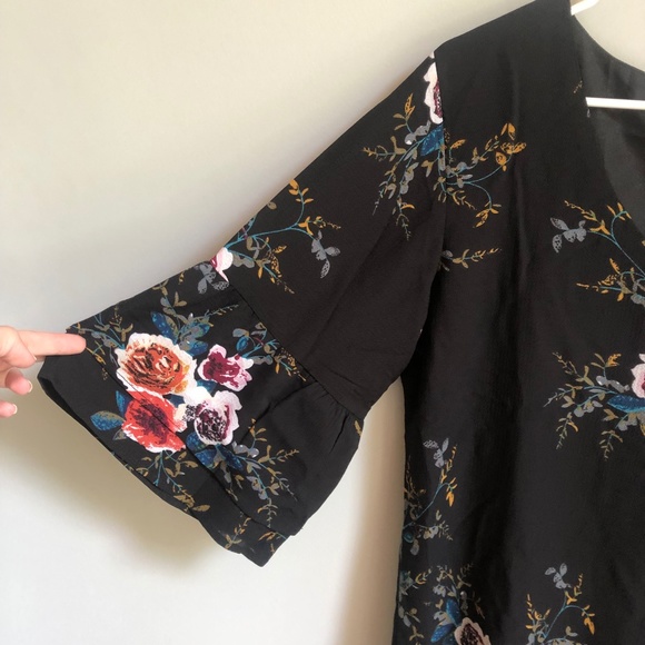 NWT BELONGSCI Women's Floral Shift Mini Dress - Picture 3 of 5